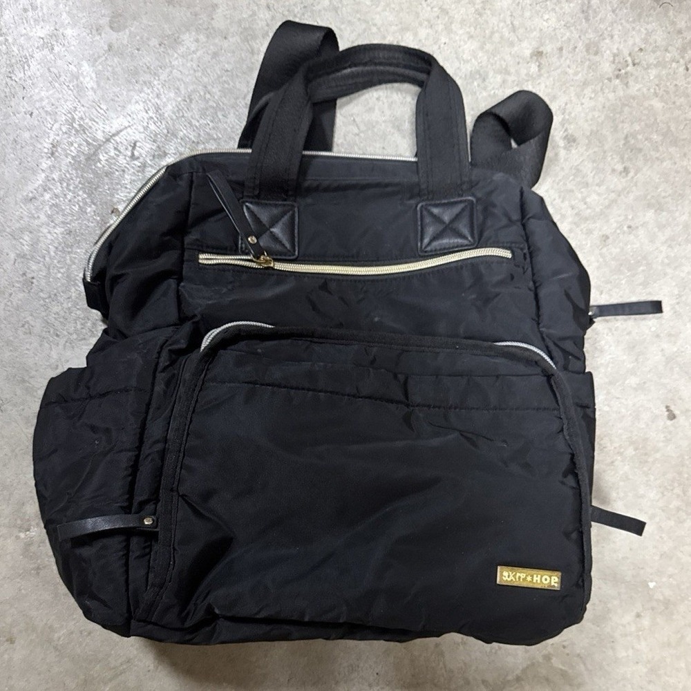 Skip Hop Mainframe Wide Open Diaper Backpack Large Black Solid Nylon